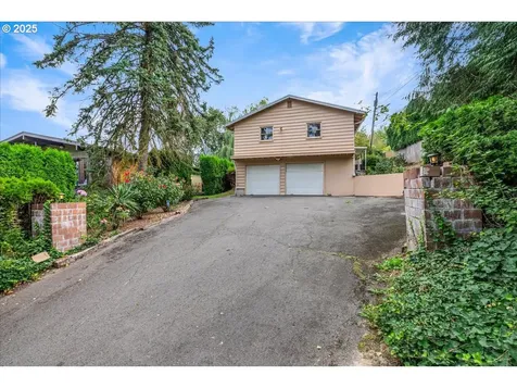 6140 SW 30th Avenue Portland OR 97239