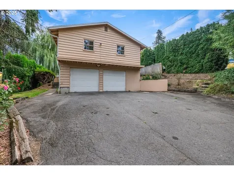 6140 SW 30th Avenue Portland OR 97239
