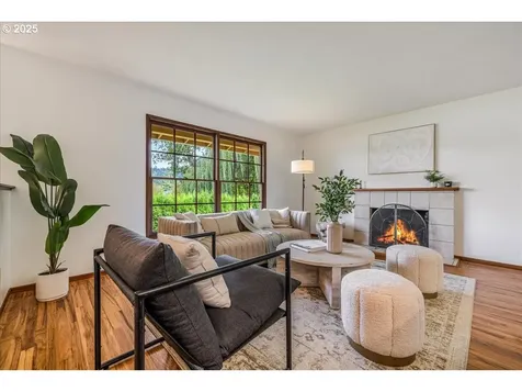 6140 SW 30th Avenue Portland OR 97239