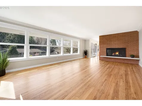 2780 SW West Point Avenue Portland OR 97225
