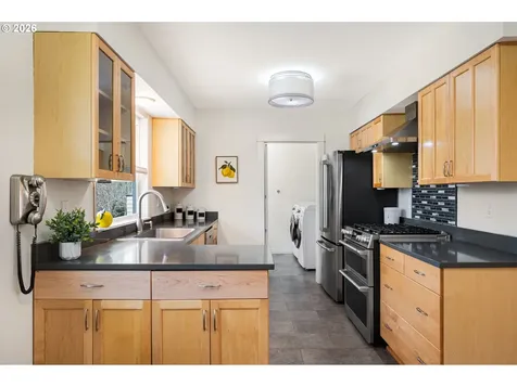 2780 SW West Point Avenue Portland OR 97225