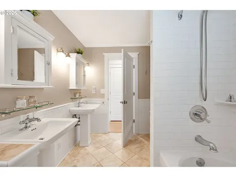 2780 SW West Point Avenue Portland OR 97225
