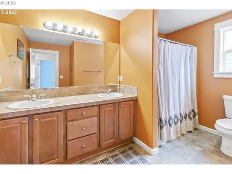 10006 NE 103rd Street Vancouver WA 98662