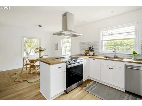 7336 SE 20th Avenue Portland OR 97202