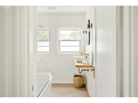 7336 SE 20th Avenue Portland OR 97202