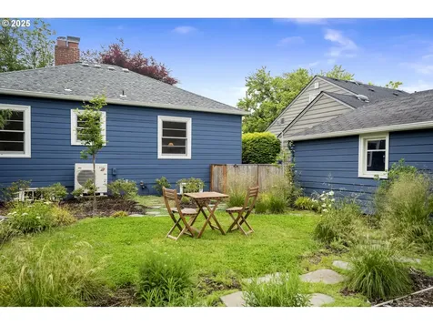7336 SE 20th Avenue Portland OR 97202