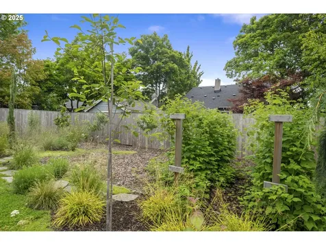 7336 SE 20th Avenue Portland OR 97202