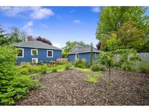 7336 SE 20th Avenue Portland OR 97202