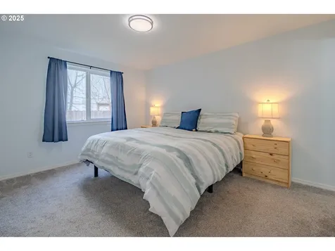 10412 NW 22nd Avenue Vancouver WA 98685