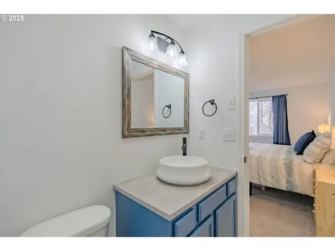 10412 NW 22nd Avenue Vancouver WA 98685