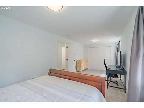 10412 NW 22nd Avenue Vancouver WA 98685