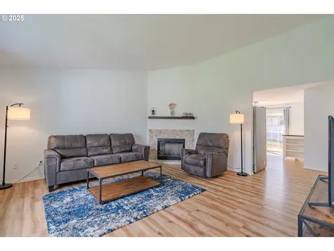 10412 NW 22nd Avenue Vancouver WA 98685