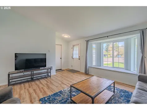 10412 NW 22nd Avenue Vancouver WA 98685