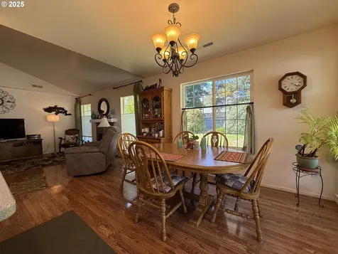 970 Hassett Street Brookings OR 97415