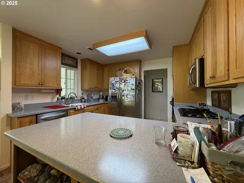 970 Hassett Street Brookings OR 97415