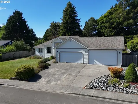 970 Hassett Street Brookings OR 97415
