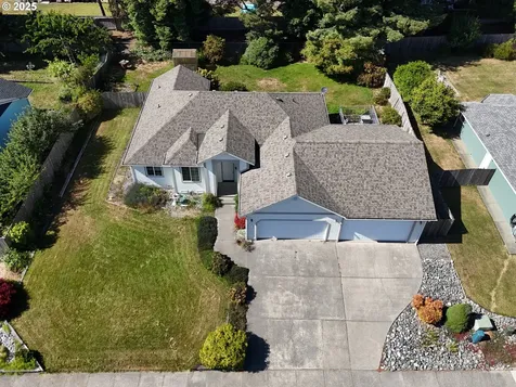 970 Hassett Street Brookings OR 97415