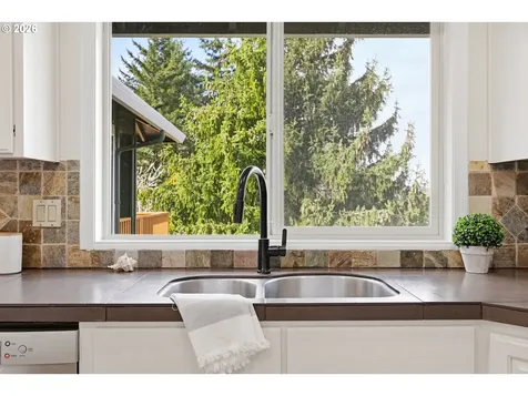 7715 SE 110th Avenue Portland OR 97266