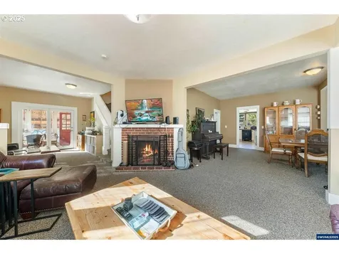 1111 SW Levens Street Dallas OR 97338
