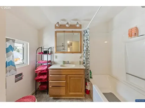 1111 SW Levens Street Dallas OR 97338