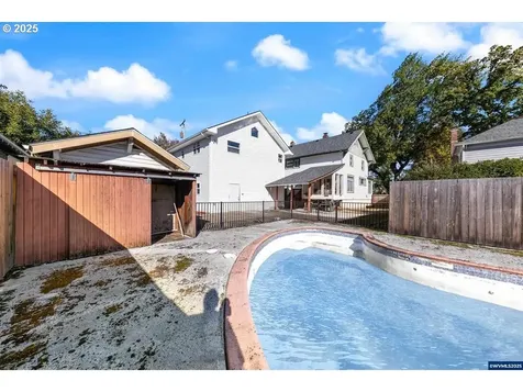 1111 SW Levens Street Dallas OR 97338