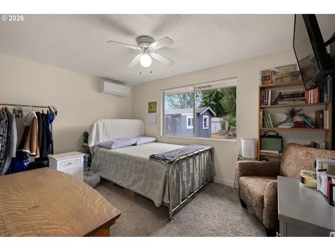 430 N 6th Street Harrisburg OR 97446