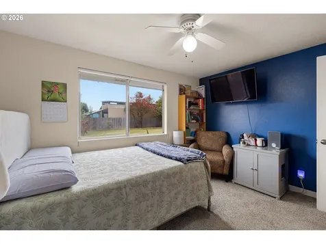 430 N 6th Street Harrisburg OR 97446