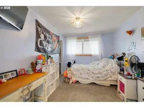 430 N 6th Street Harrisburg OR 97446