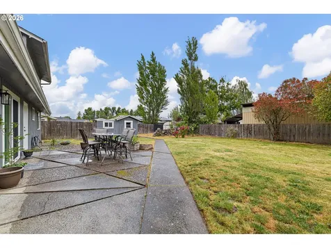 430 N 6th Street Harrisburg OR 97446