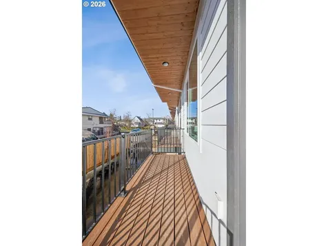1728 SE Sherrett Street Portland OR 97202