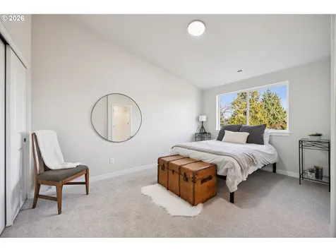1728 SE Sherrett Street Portland OR 97202