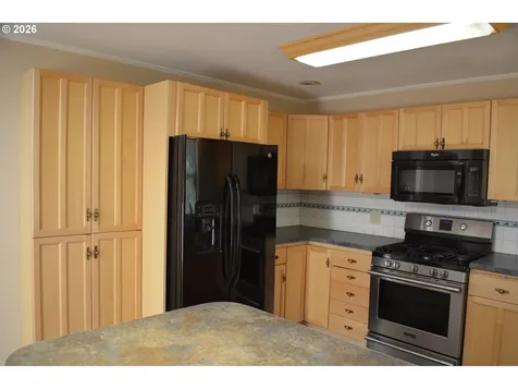 137008 Main Street Crescent OR 97733