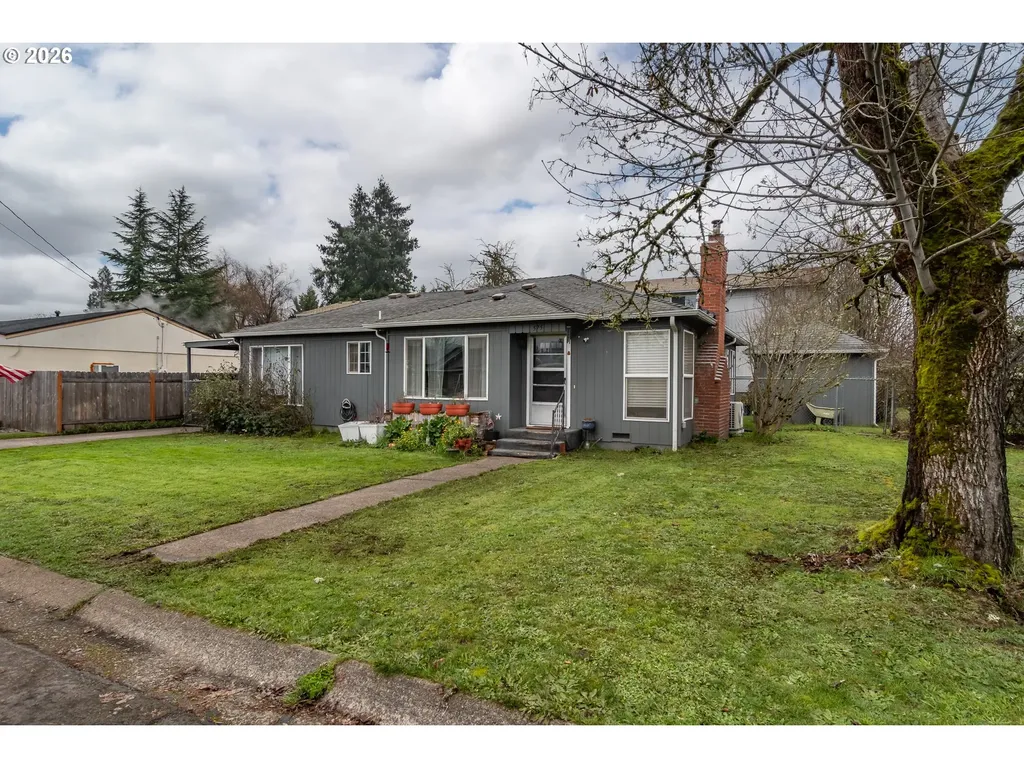575 W Center Street Roseburg OR 97471
