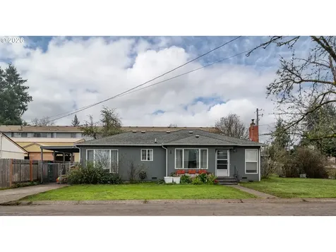 575 W Center Street Roseburg OR 97471