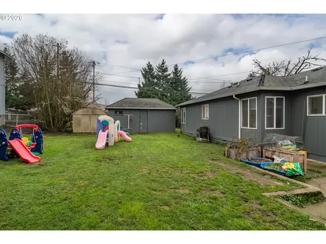 575 W Center Street Roseburg OR 97471