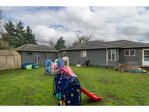 575 W Center Street Roseburg OR 97471