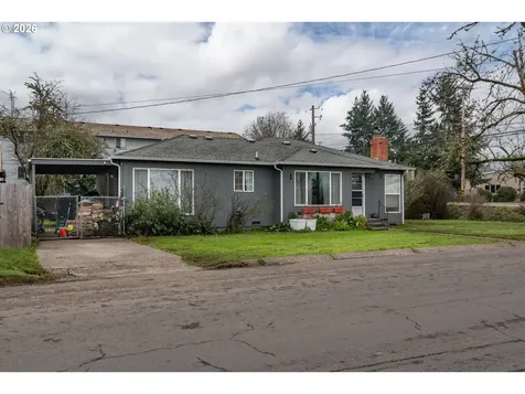 575 W Center Street Roseburg OR 97471