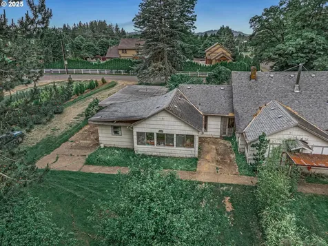 7008 SE 302nd Avenue Gresham OR 97080
