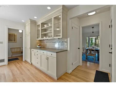 1646 SW Parkview Court Portland OR 97221