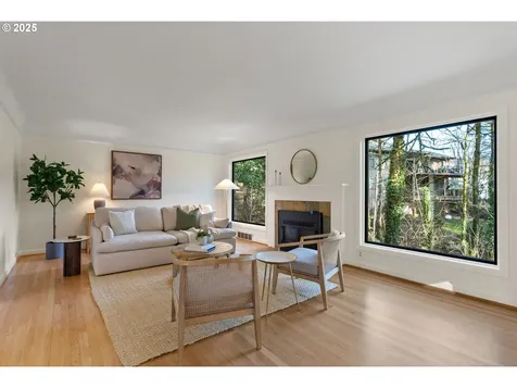 1646 SW Parkview Court Portland OR 97221