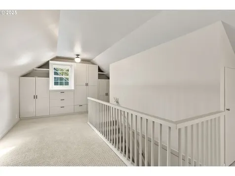 1646 SW Parkview Court Portland OR 97221