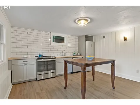 1646 SW Parkview Court Portland OR 97221