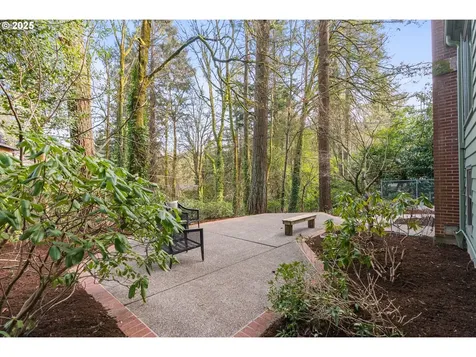 1646 SW Parkview Court Portland OR 97221