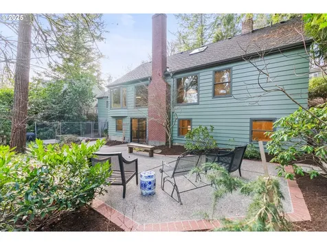 1646 SW Parkview Court Portland OR 97221