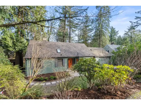 1646 SW Parkview Court Portland OR 97221