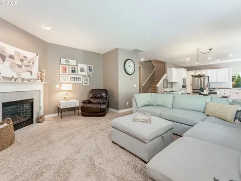 649 NE Retford Avenue Hillsboro OR 97124