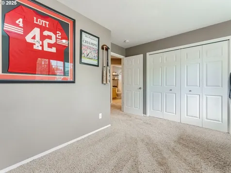 649 NE Retford Avenue Hillsboro OR 97124