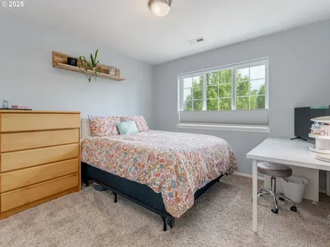 649 NE Retford Avenue Hillsboro OR 97124