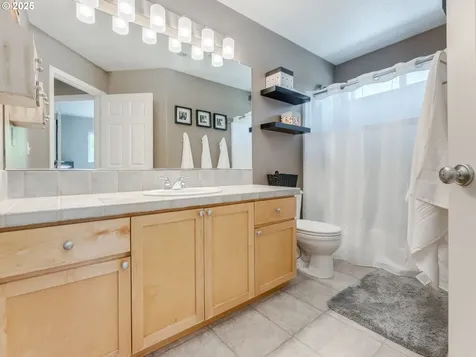 649 NE Retford Avenue Hillsboro OR 97124