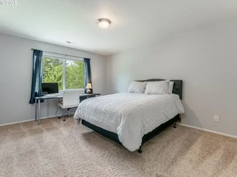 649 NE Retford Avenue Hillsboro OR 97124
